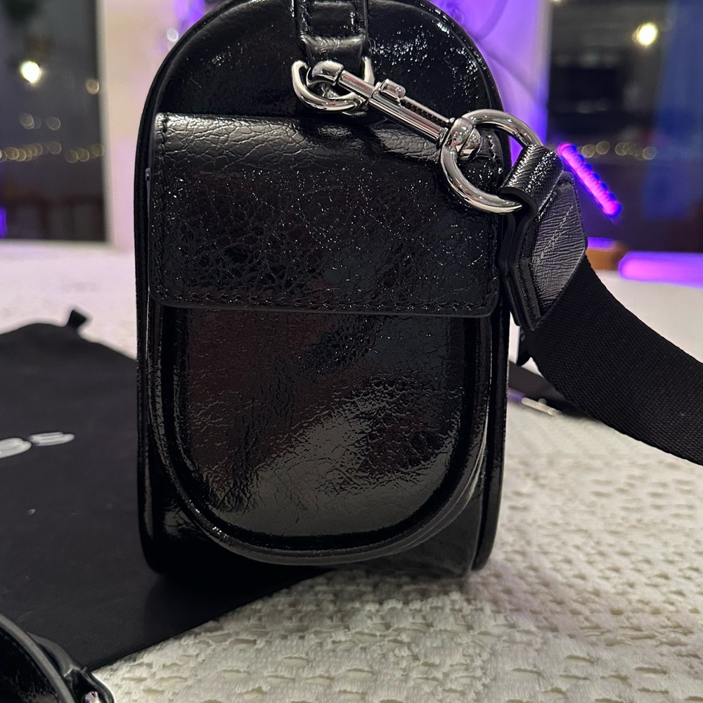 Marc Jacobs Soft Box 23 Black Leather Handbag w/2 STRAPS, 1 leather, 1 logo - Picture 5 of 13